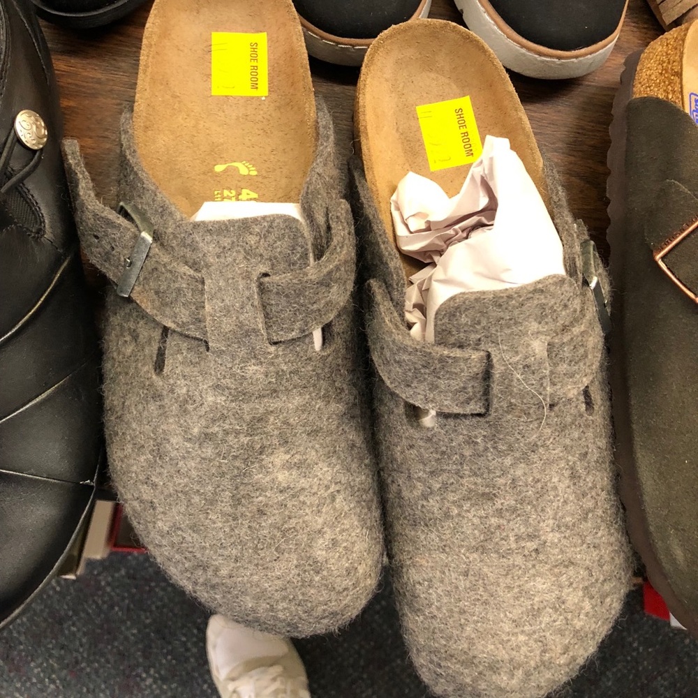 Grey wool NWT Birkenstock Boston clogs